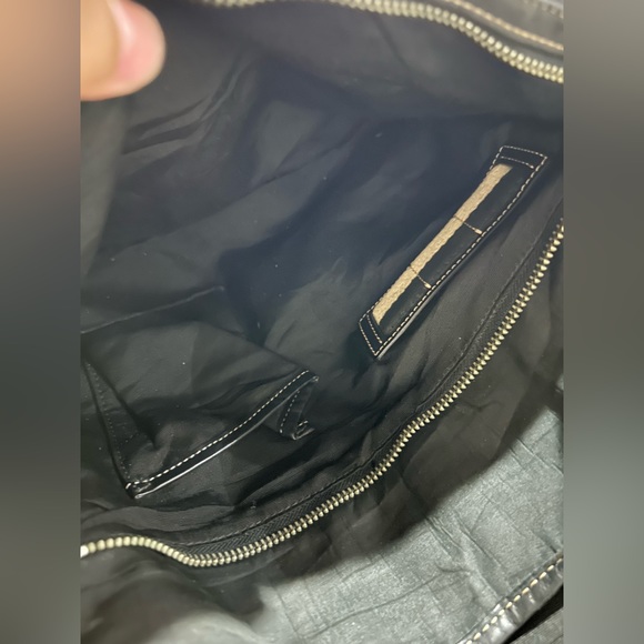 Authentic Coach messenger bag. Size medium. Pre loved. Condition 10:10 - Picture 9 of 15